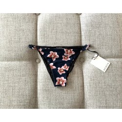 Acacia Porto Bikini Bottom Isle